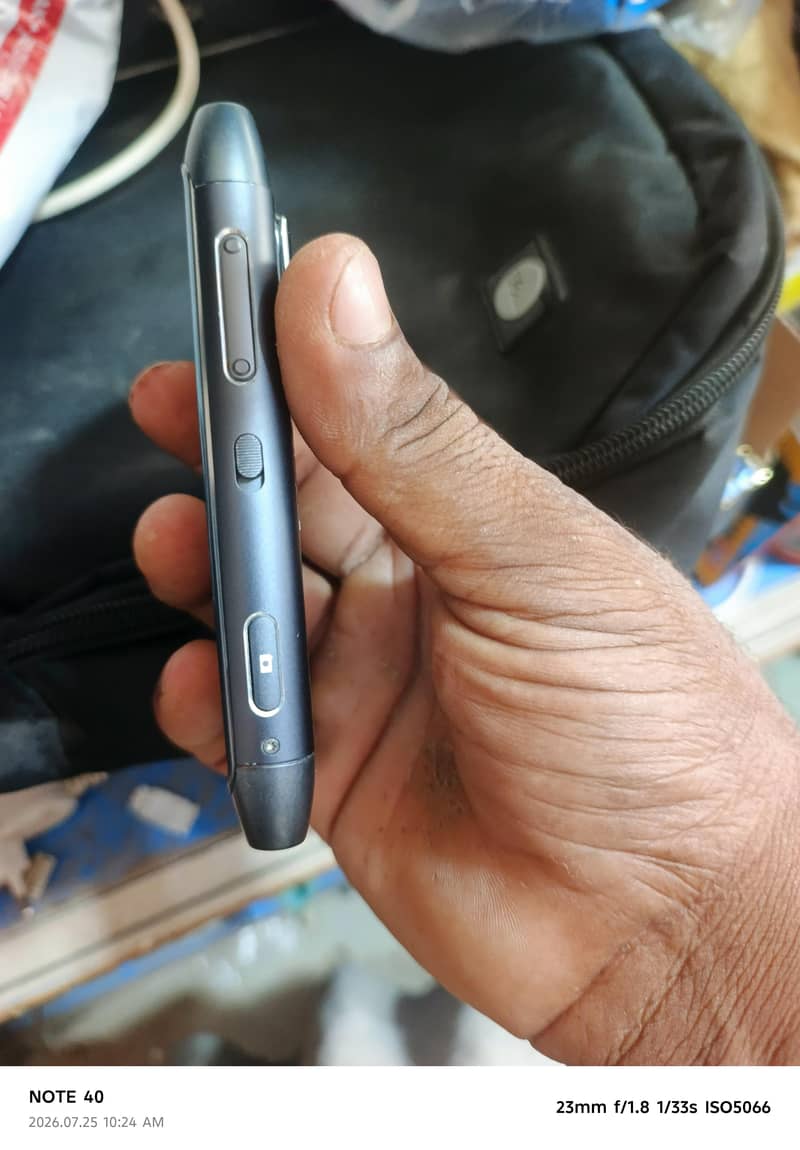Nokia N8 6