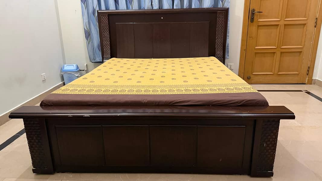 double bed (queen size) 1