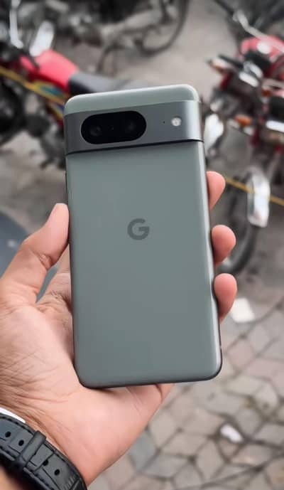 Google Pixel 8 With Box