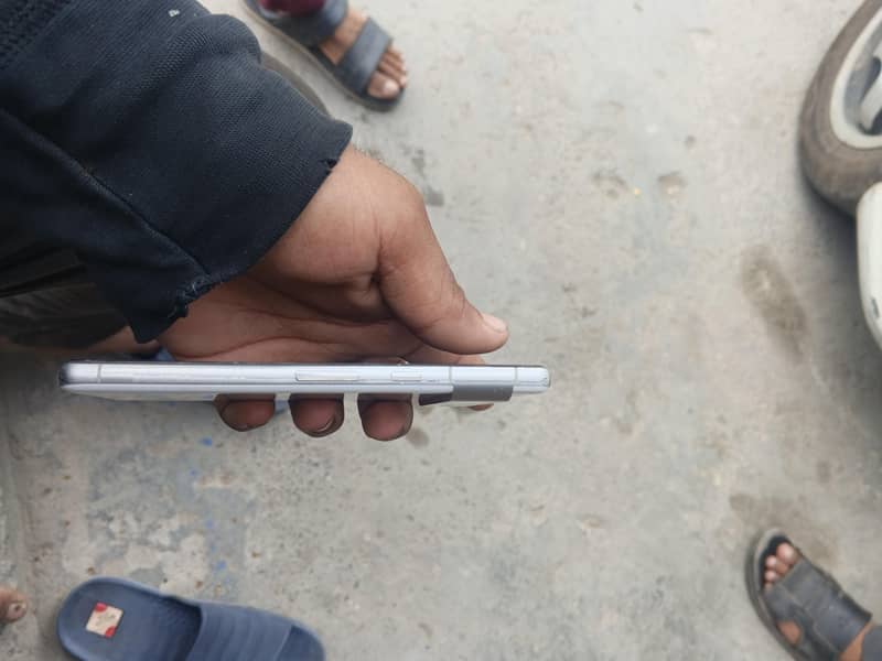 Google Pixel 7 4