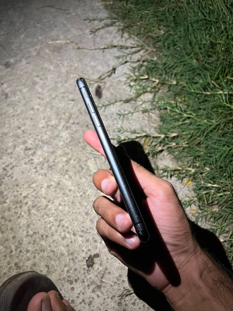 iPhone 11 1