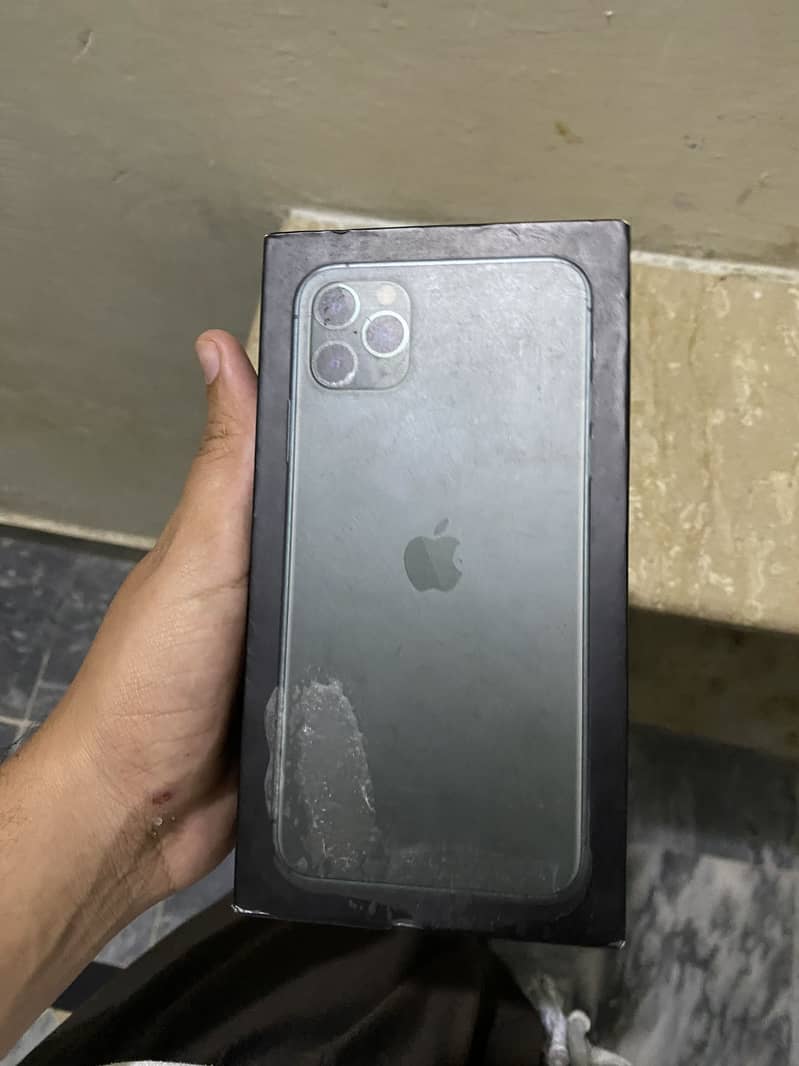 Apple iPhone 11 Pro Max 7