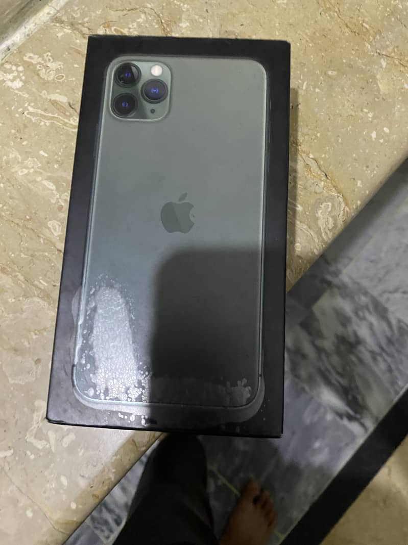 Apple iPhone 11 Pro Max 8