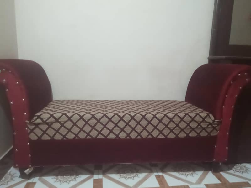 Couch 0