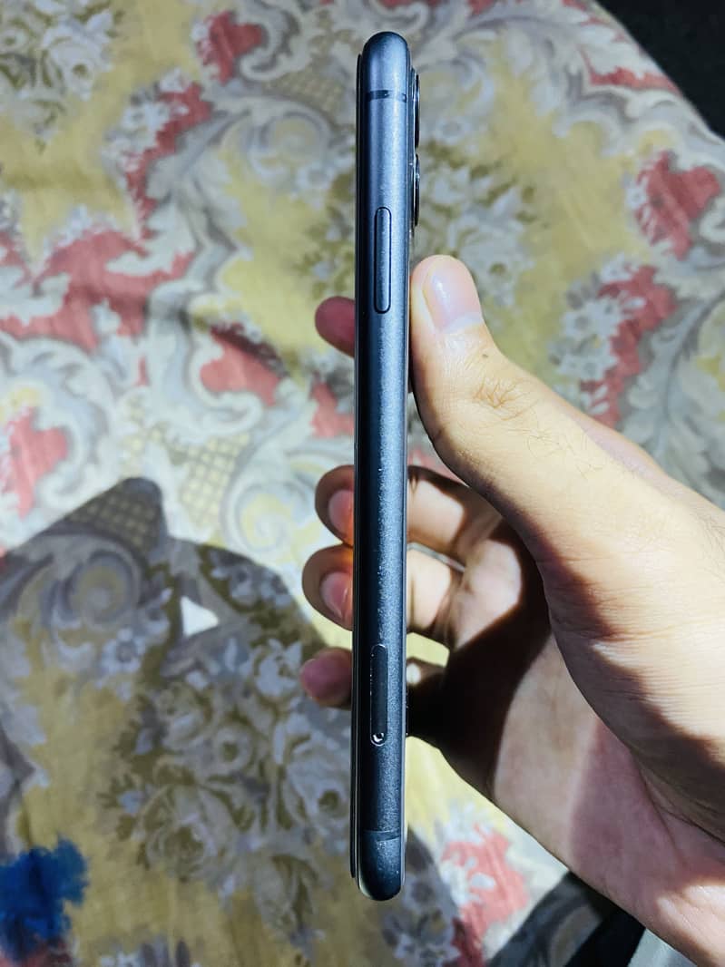 Apple iPhone 11 6