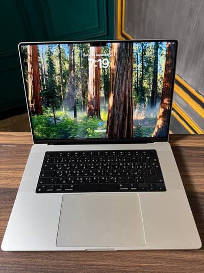 macbook m1 pro 16inch | m1 pro chip | 32gb | 1tb ssd