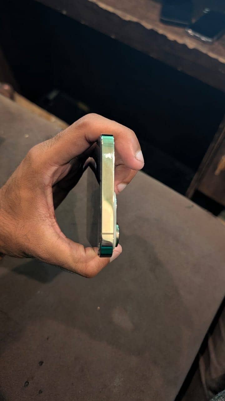 Apple iPhone 14 Pro Max 5