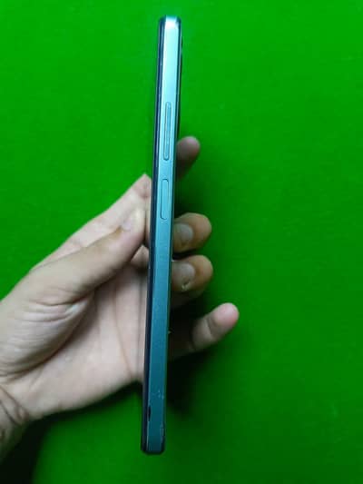 10 by 8 condition just panel change 8 gb ram 128 gb roam
