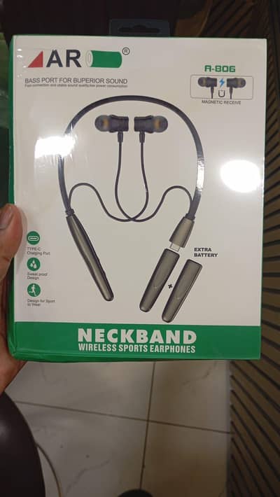 AR A806 Neckband — Almost New — Box Available