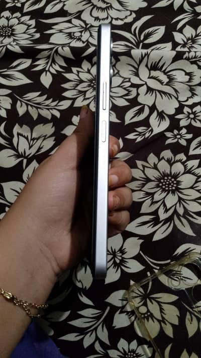 Vivo Y04