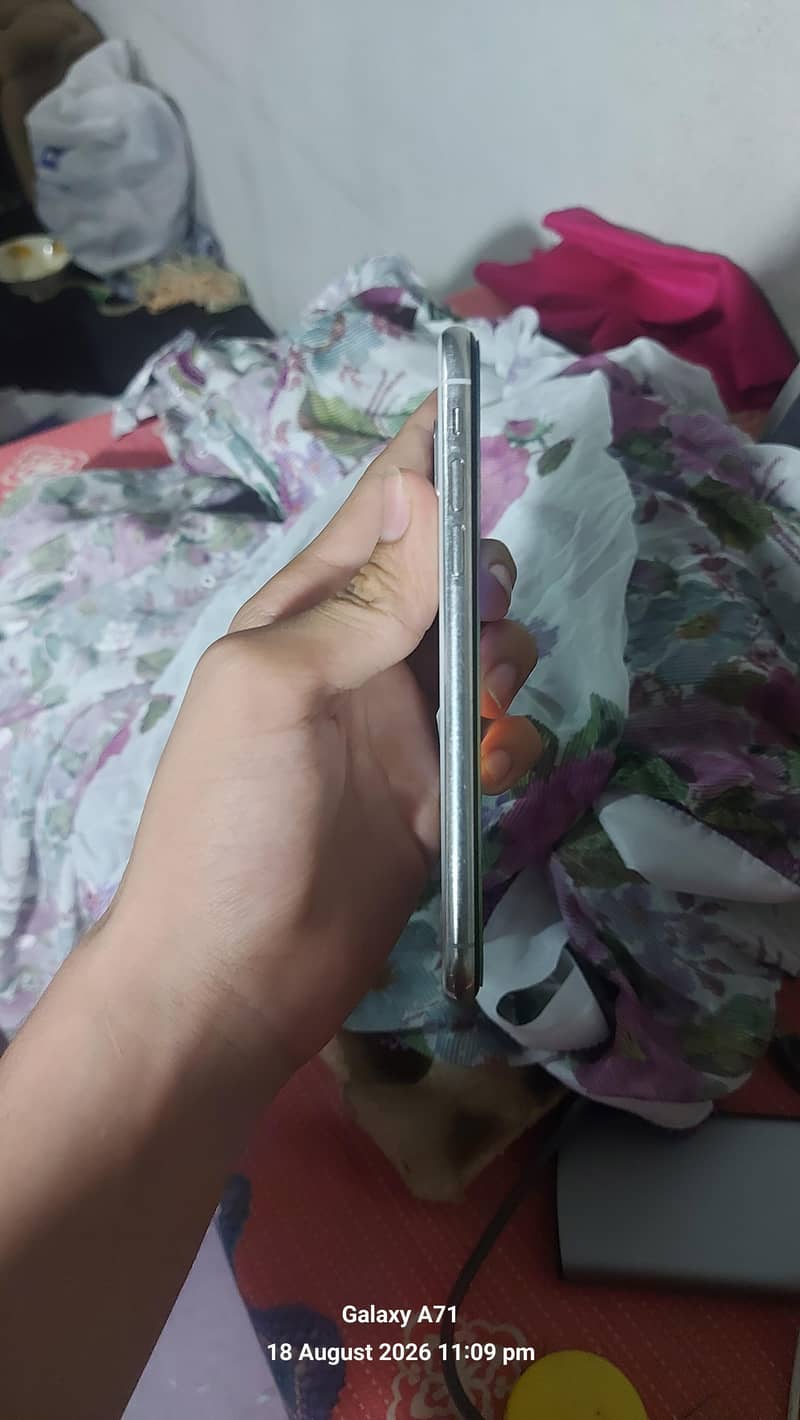 Apple iPhone X 2