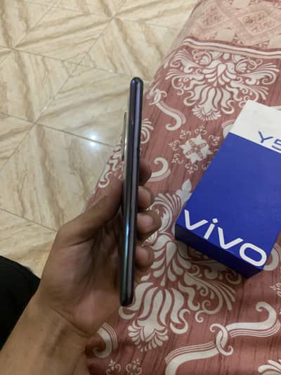 Vivo Y51s
