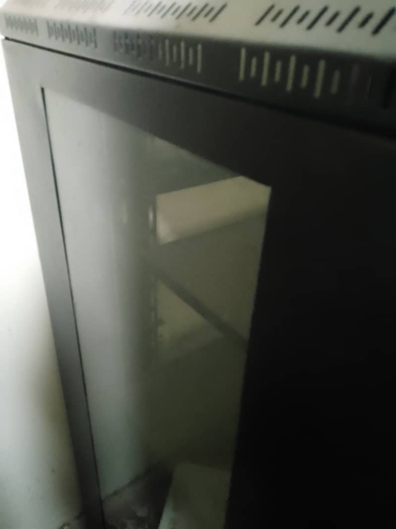 Server cabinet 3