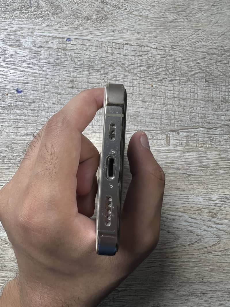 Apple iPhone 14 Pro 4