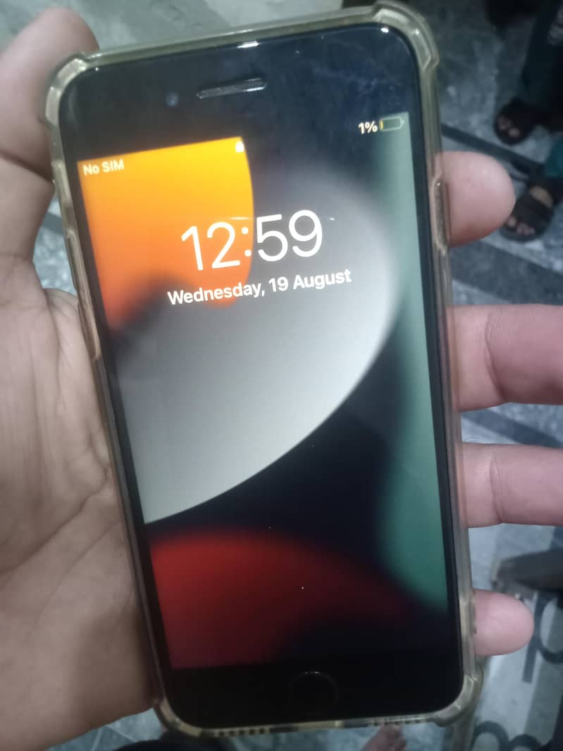 Apple iPhone 7 2