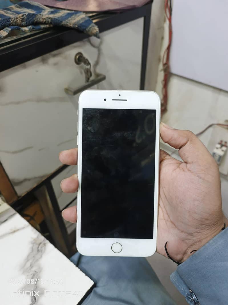 Apple iPhone 7 Plus 2