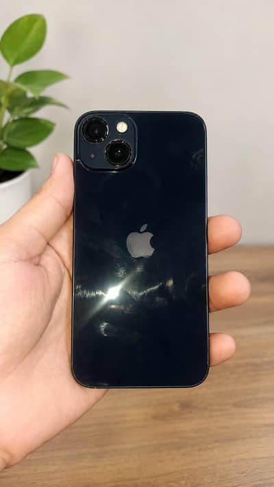 Apple iPhone 13