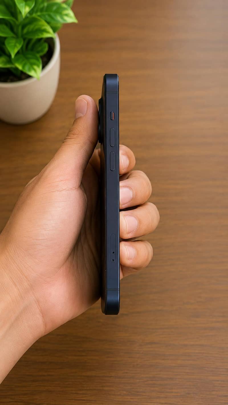 Apple iPhone 13 3