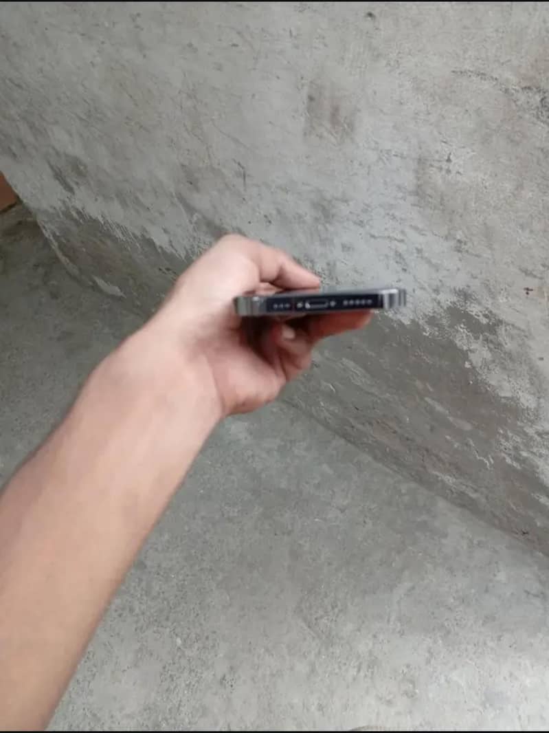 Apple iPhone 12 Pro 2