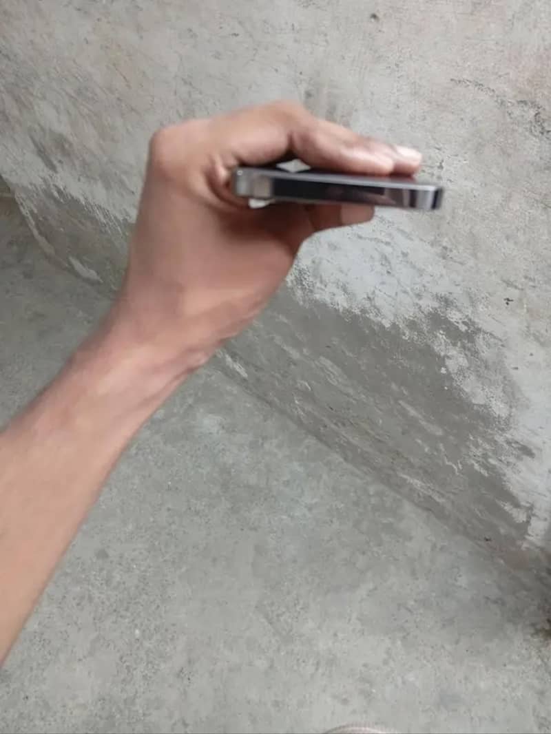 Apple iPhone 12 Pro 3