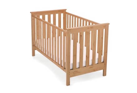 Baby cot bed