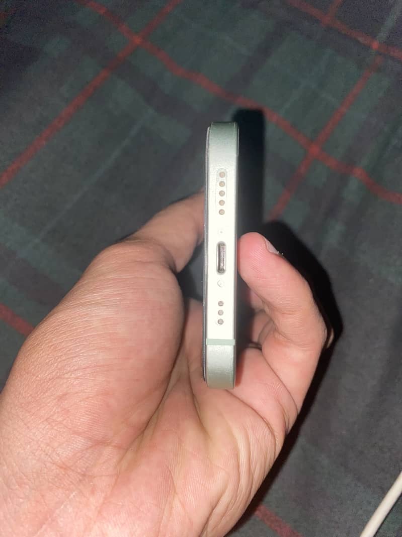 Apple iPhone 12 2