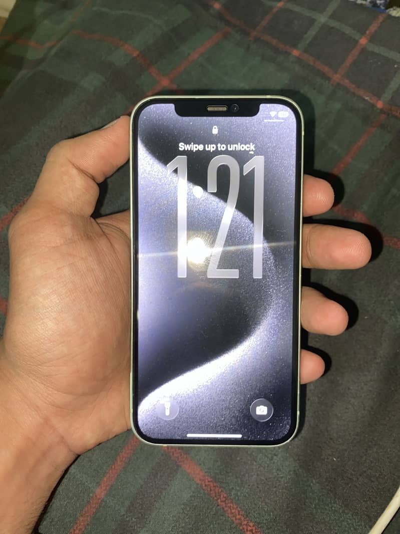 Apple iPhone 12 3