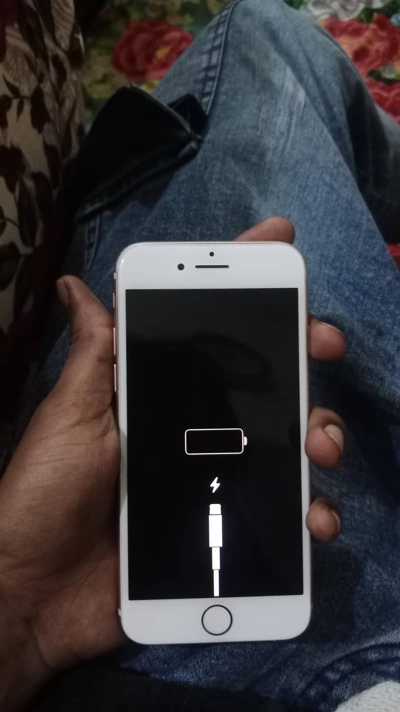 Apple iPhone 8 4
