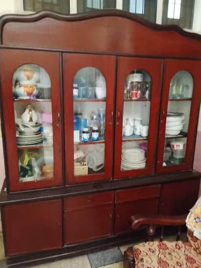 showcase for utensils