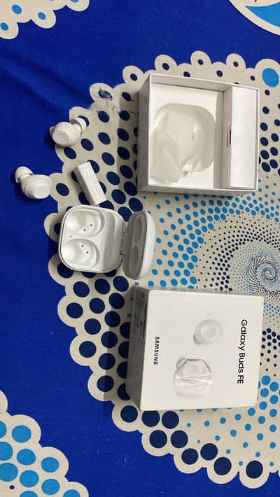 Samsung earbuds FE For sale