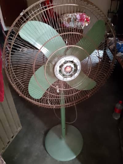 padestal fans good condition