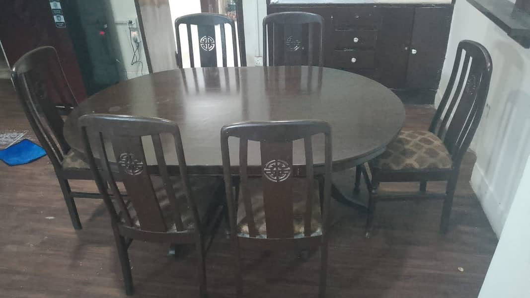 Dinning table 0