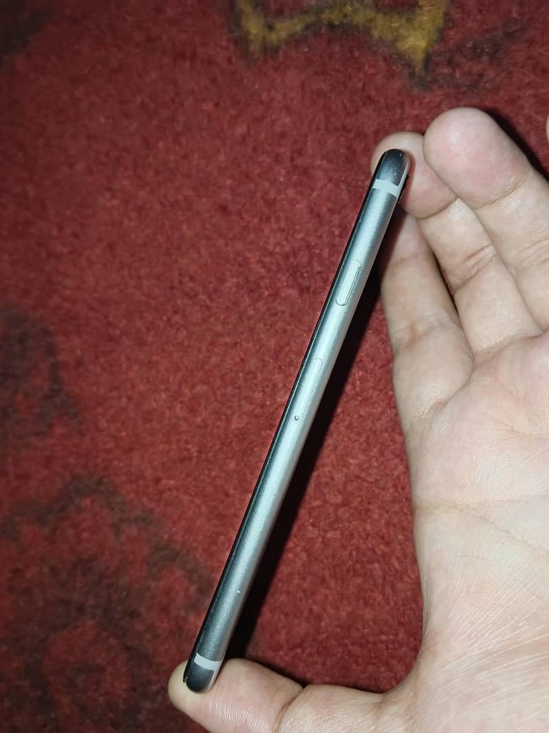 Apple iPhone 6S 3