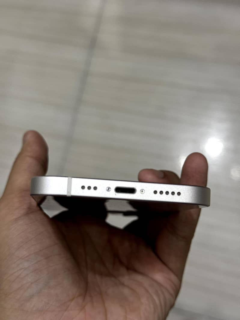 Apple iPhone 12 only cash 2