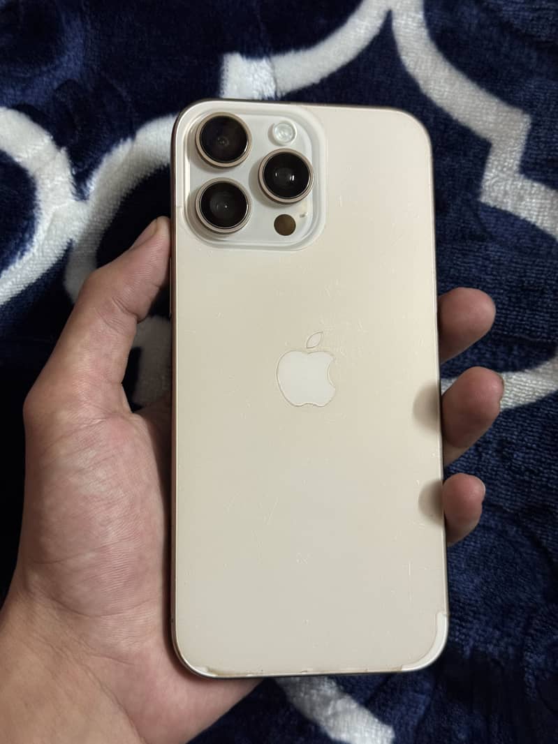 Apple iPhone 16 Pro Max 2