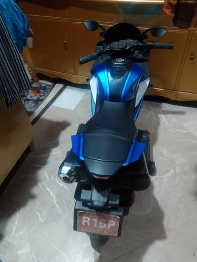 kids bicke 2 child 10 year say zaida  age ky b  drive kr skty hyn