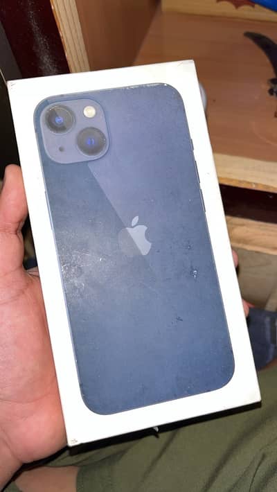 Apple iPhone 13