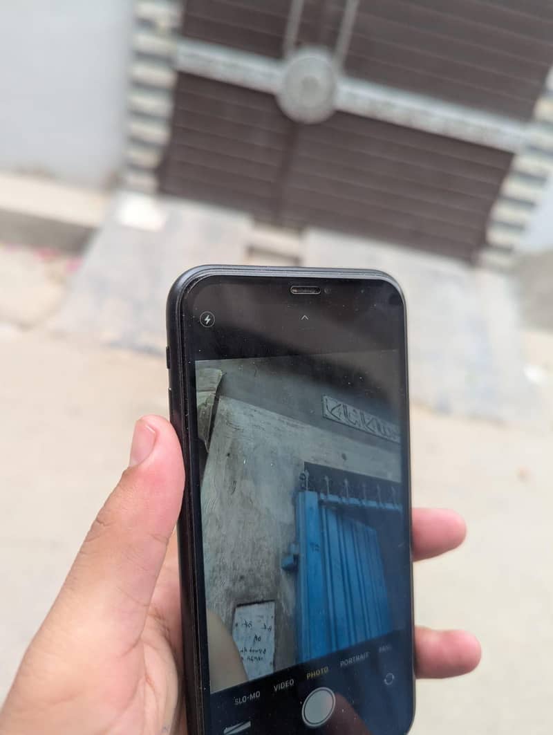 Apple iPhone XR 3