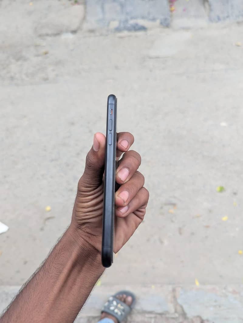 Apple iPhone XR 5