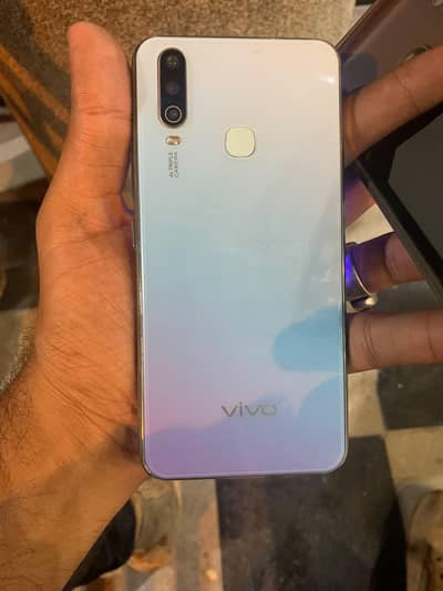 Vivo Y17