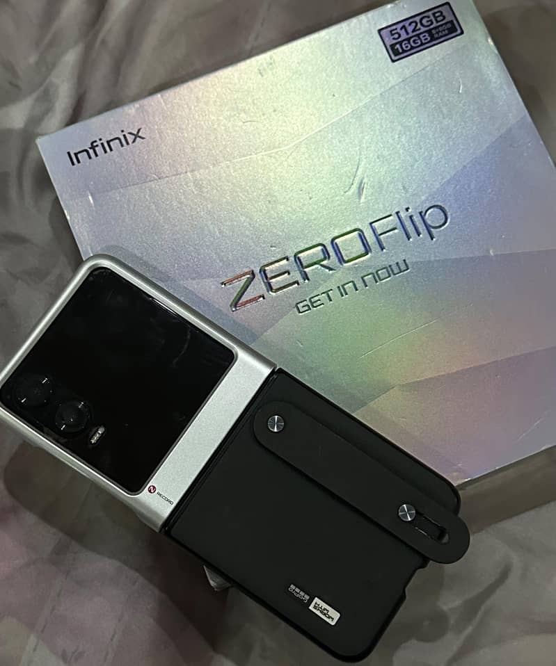 Infinix Zero Flip 3