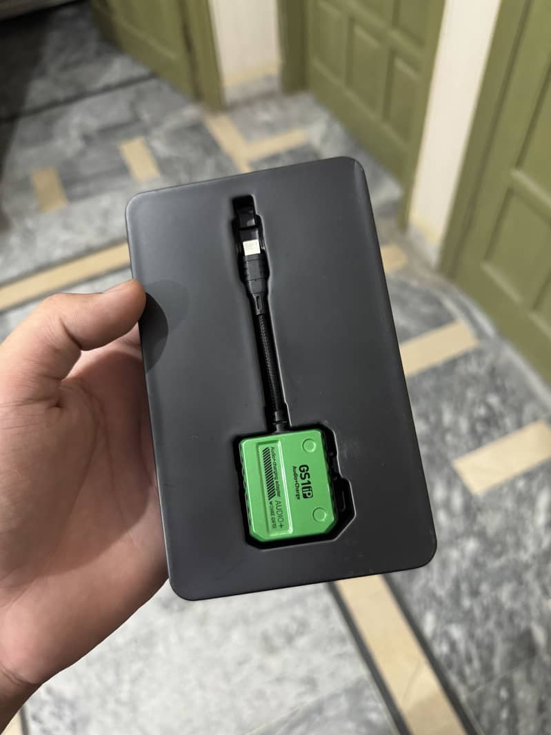 GS1 Plextone Splitter 1
