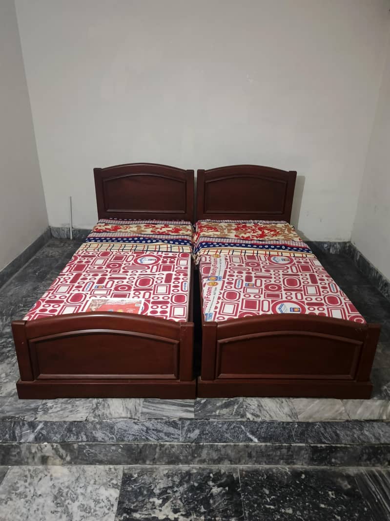 2 Single beds 0