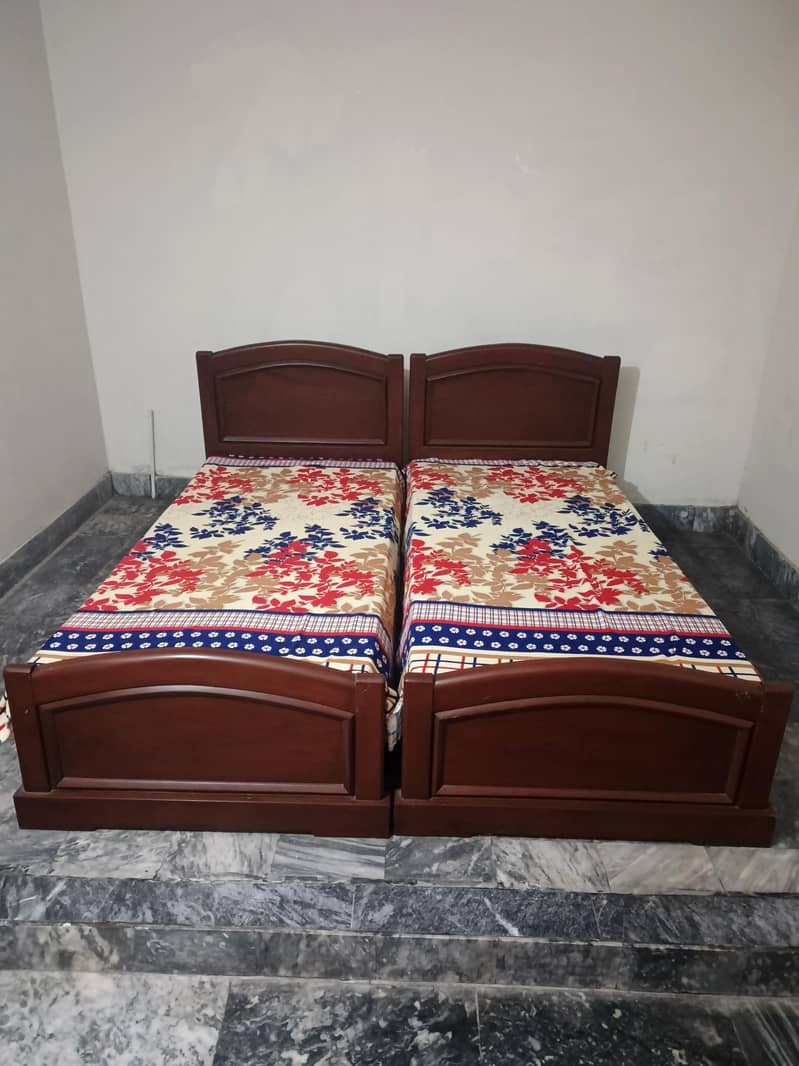 2 Single beds 4