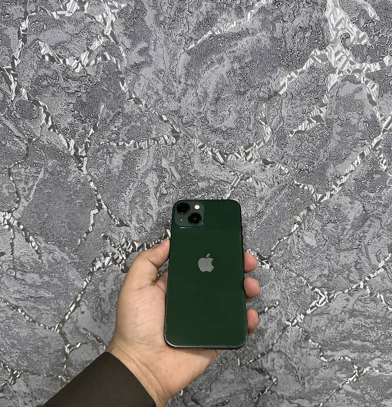 Apple iPhone 13 3
