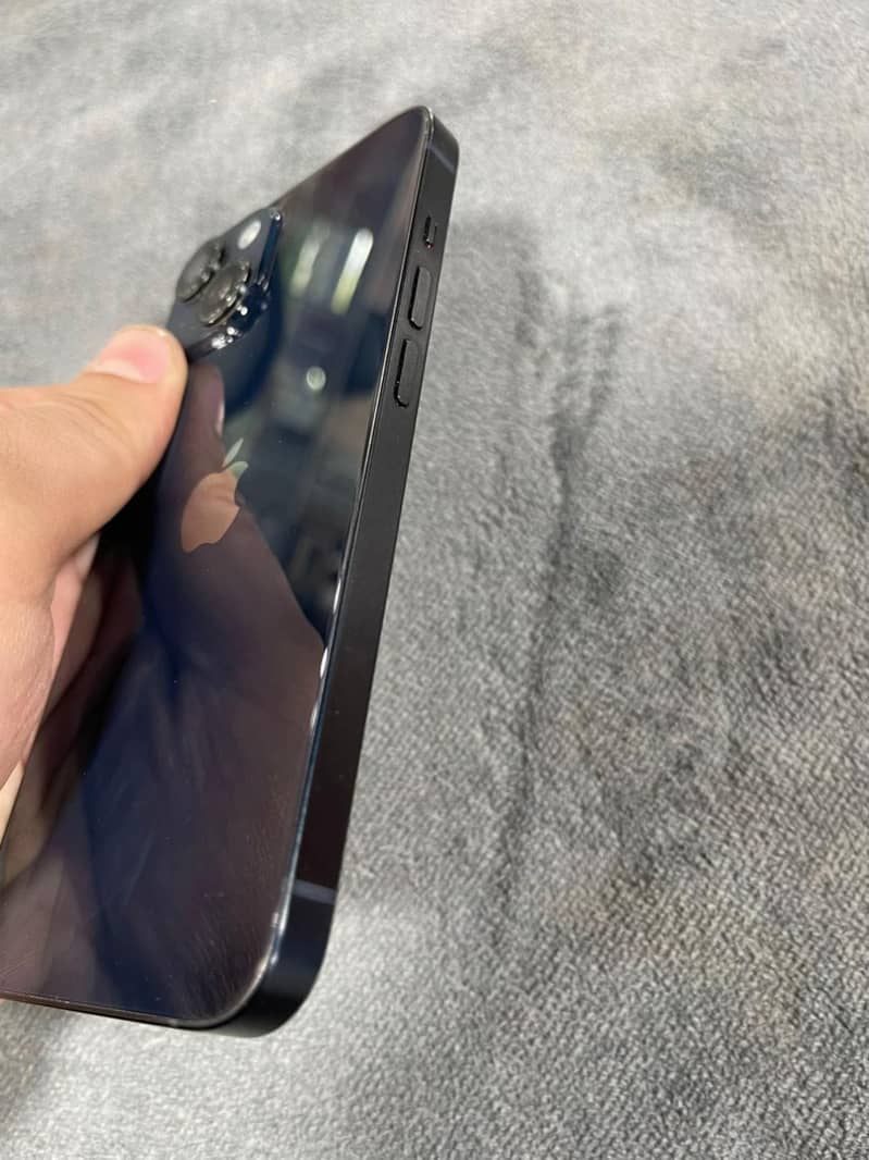 Apple iPhone 14 2