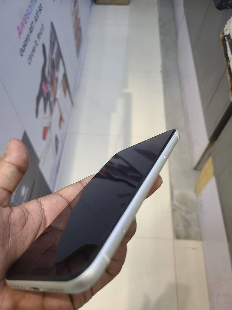 Apple iPhone 11 2
