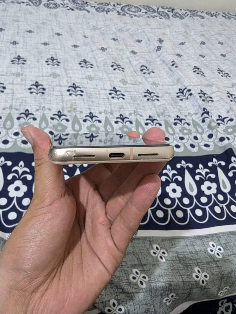 Google Pixel 8 2