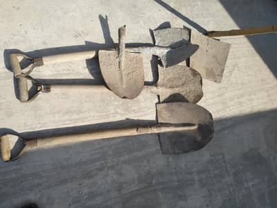 Belcha, Kai, Karahi, Phatay, or Mistri Saman Used For Sale.