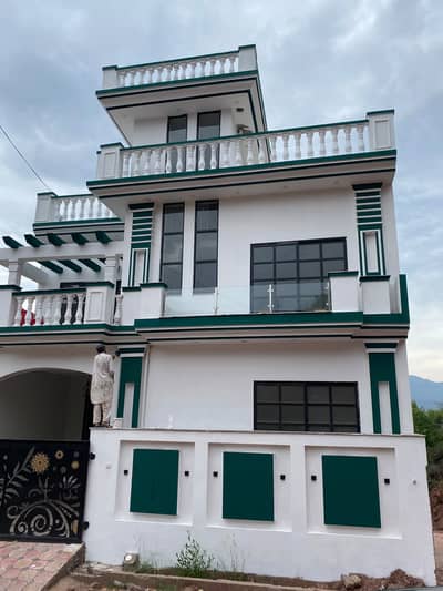 05 Marla Double Story house available in Banigala